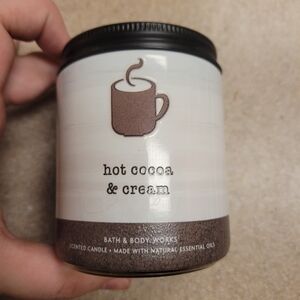 Bath and Body Works Hot Cocoa & Cream Single Wick Candle